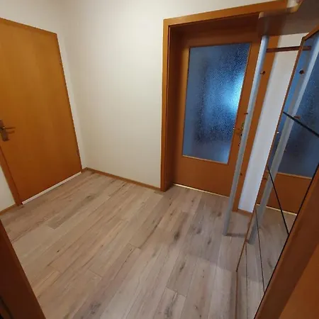 Toni Бернбург