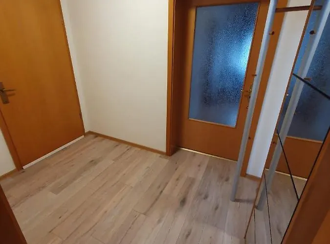 Toni Бернбург